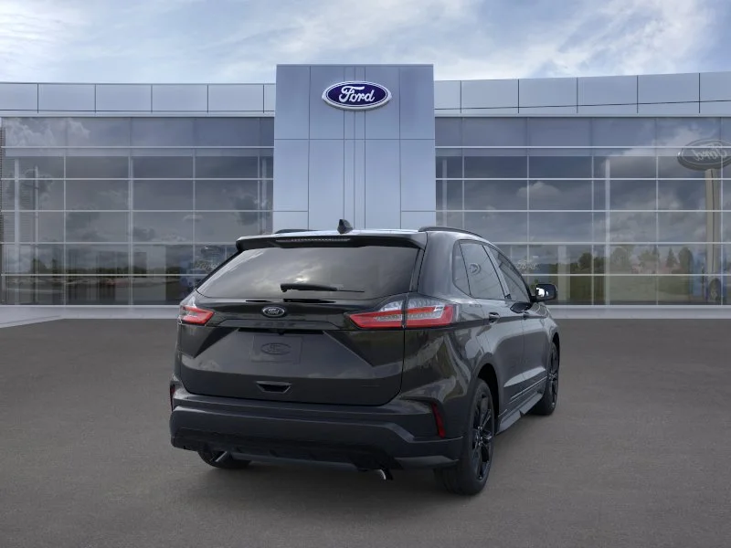 2024 Ford Edge SE - Photo 8