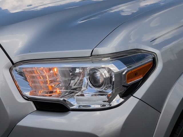 Certified Used 2022 Silver Toyota SR5 image 11
