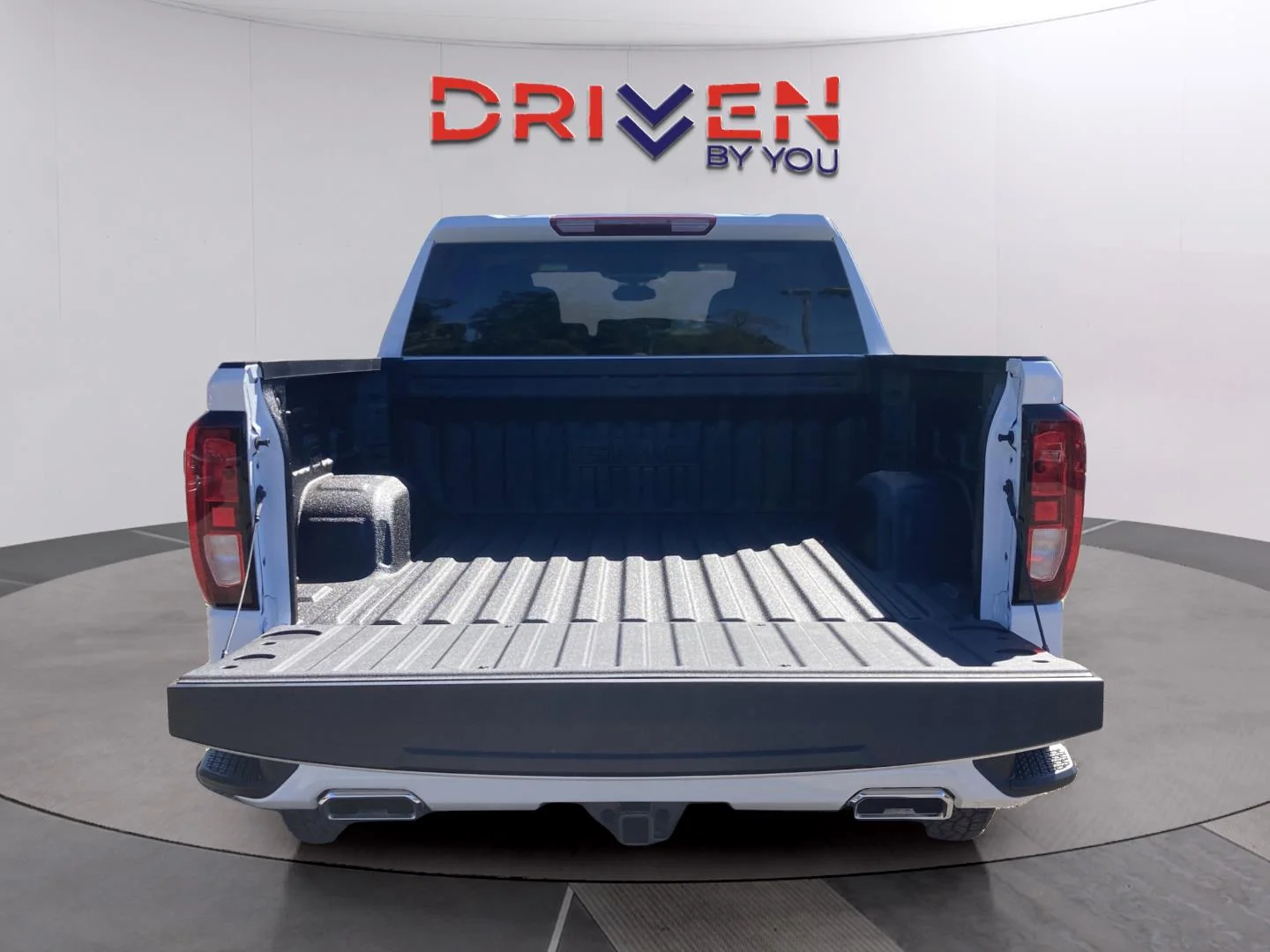 New 2026 Summit White GMC Elevation image 5