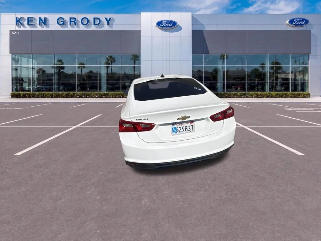 Used 2017 White Chevrolet LS image 6