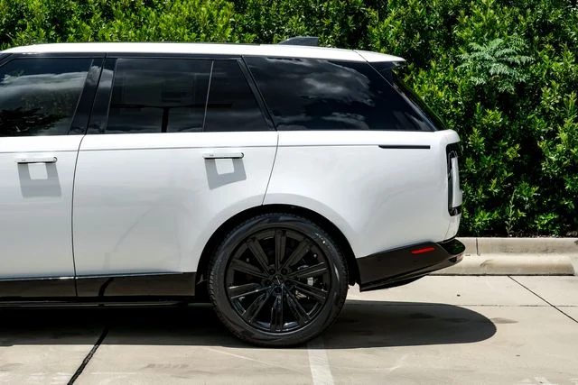 2026 Land Rover Range Rover SE - Photo 15