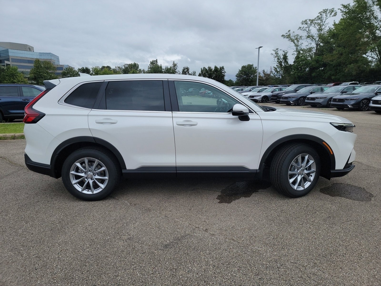 New 2026 Platinum White Pearl Honda EX image 29