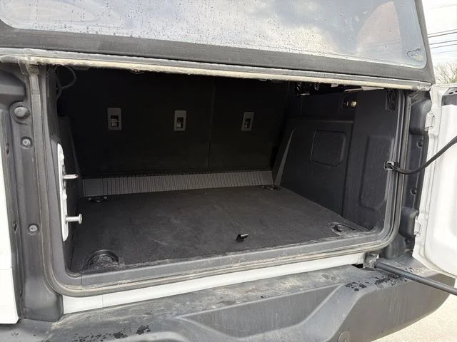 Used 2023 White Ford Wildtrak image 25
