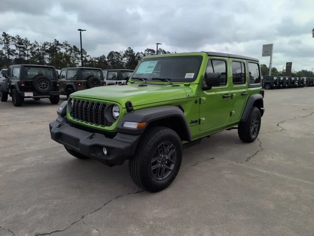 2026 Jeep Wrangler Sport's photo
