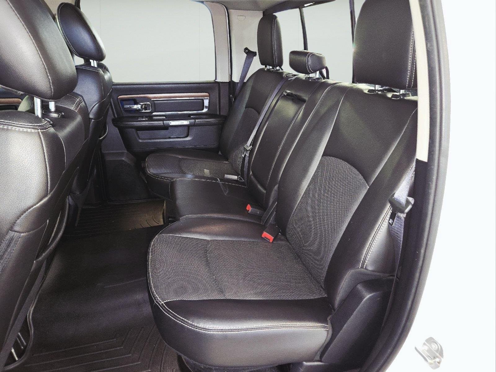Used 2016 Bright White Clearcoat Ram Laramie image 40