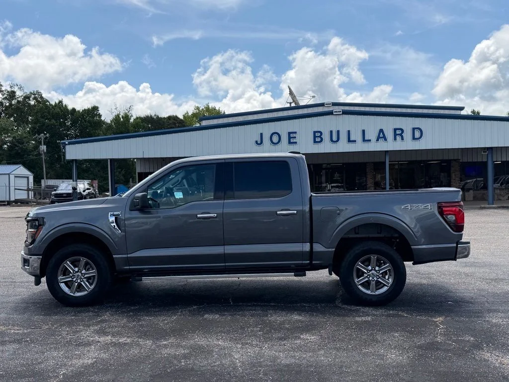 Used 2025 Gray Ford XLT image 16