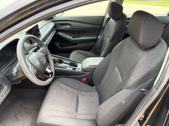 Used 2024 Crystal Black Pearl Honda EX image 4