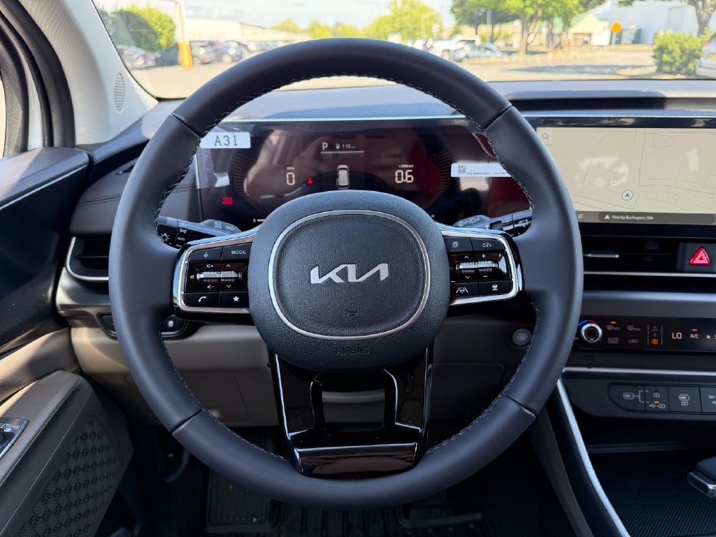 New 2026 Snow White Pearl Kia LXS image 22