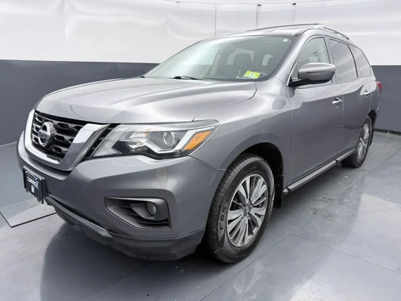 Used 2017 Gray Nissan SV Sport Utility 4D image 3
