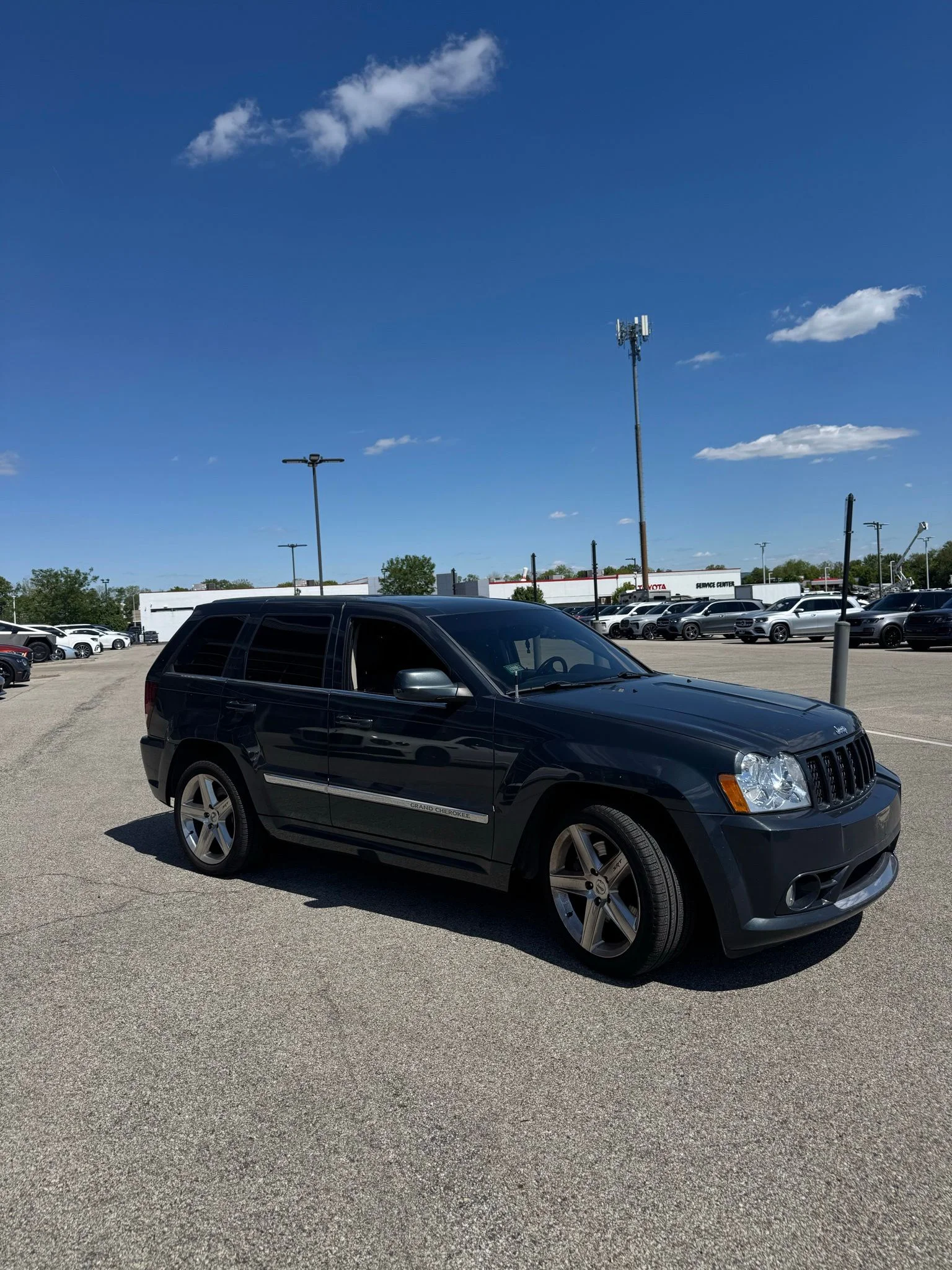 Used 2007 Blue Jeep SRT8 image 3
