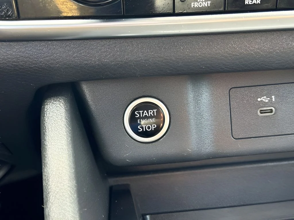 Used 2021 Silver Nissan SV image 12