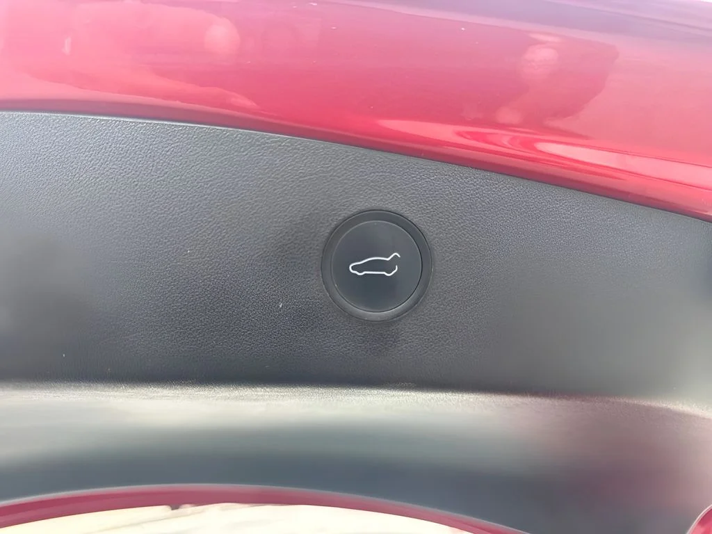 Used 2022 Red Tesla Long Range image 22