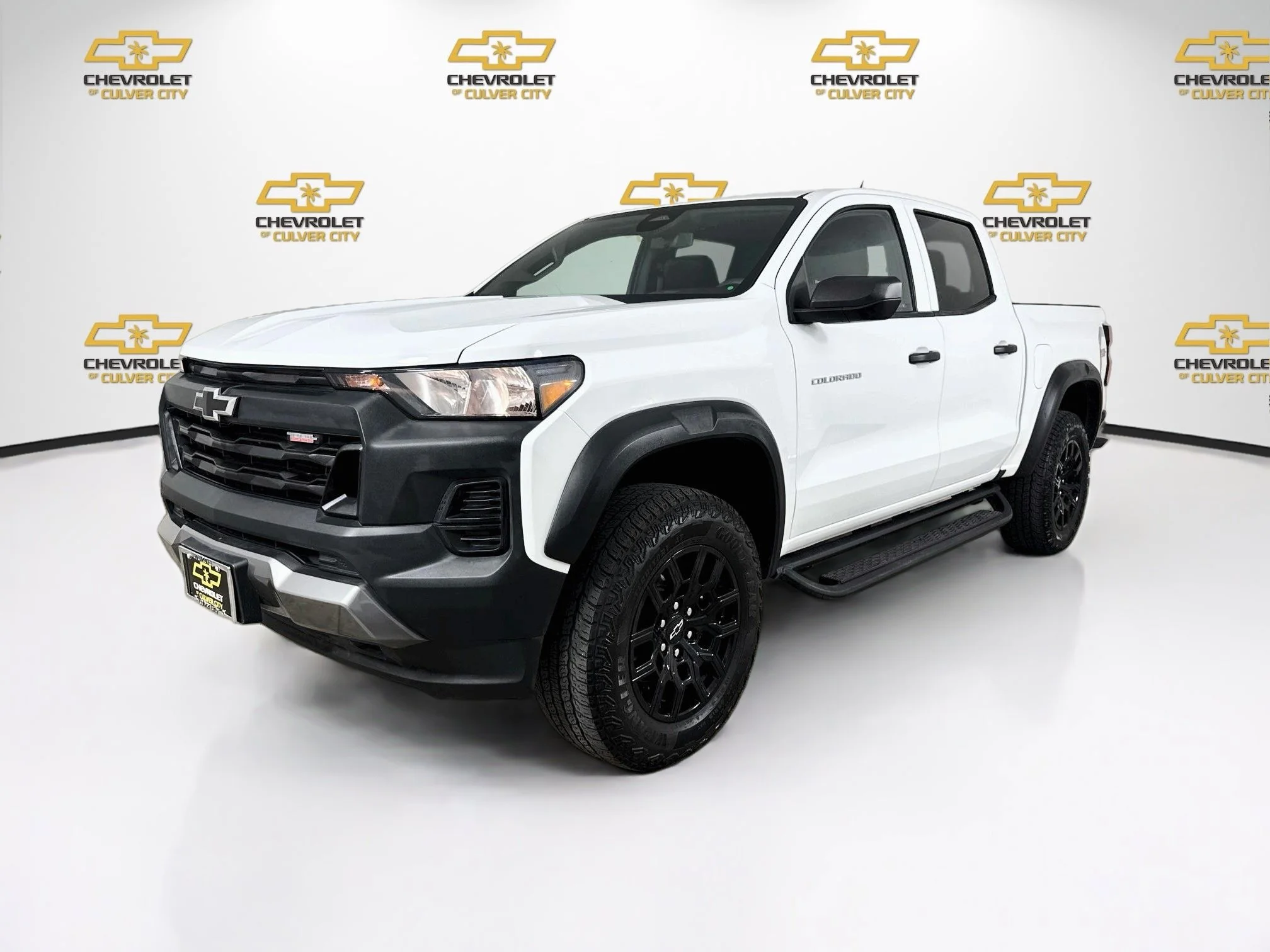 Used 2024 Summit White Chevrolet Trail Boss image 3