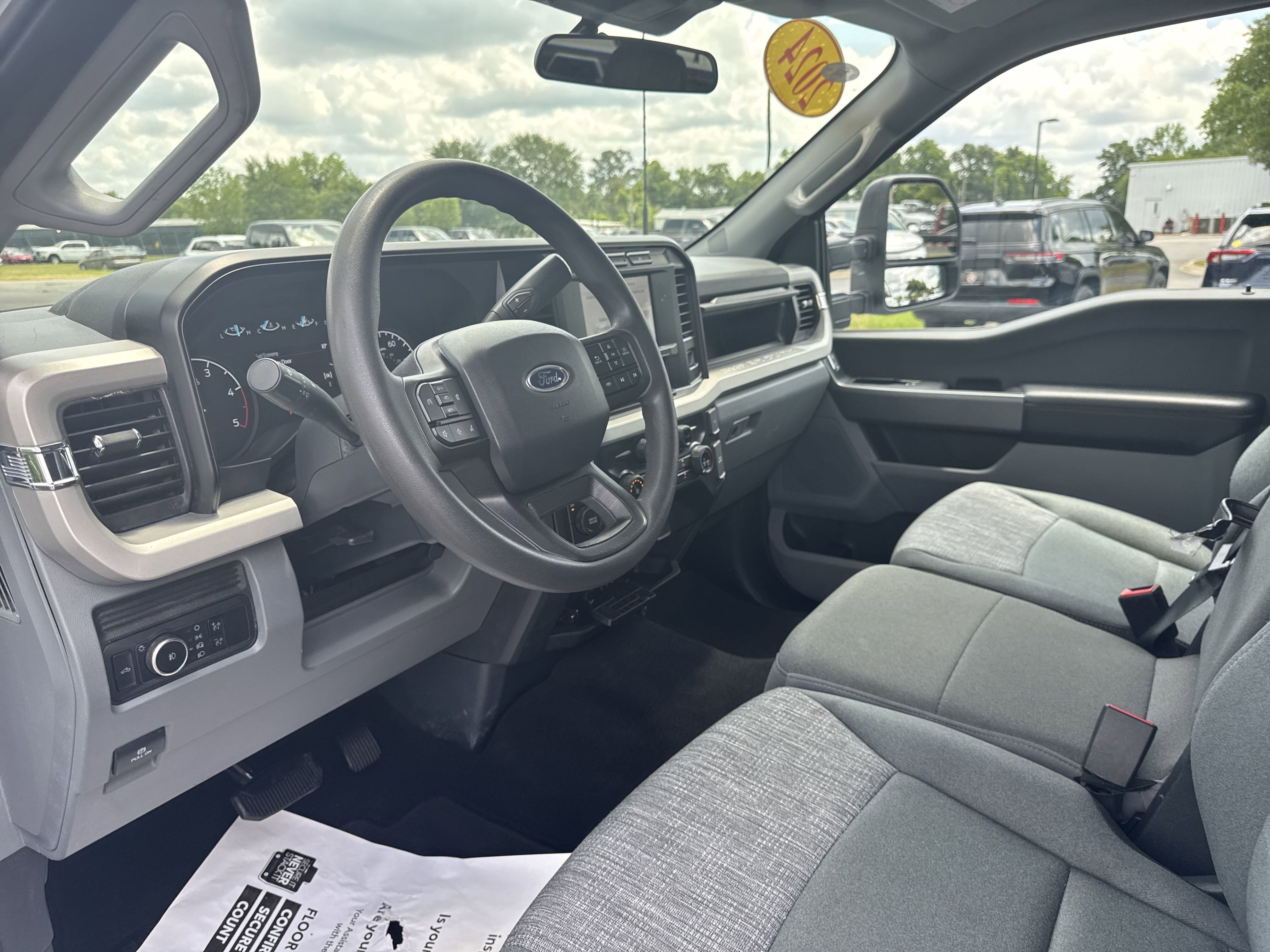 2024 Ford F-350 Super Duty XLT - Photo 15