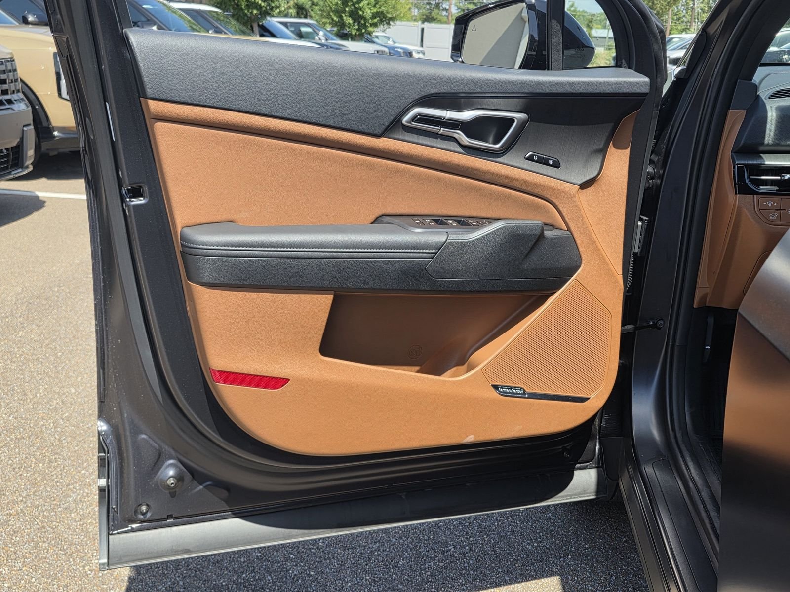 Used 2026 Black Kia X-Line image 14