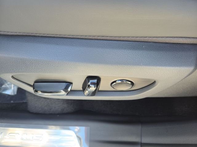 New 2026 Wind Chill Pearl Lexus PREMIUM AWD image 12
