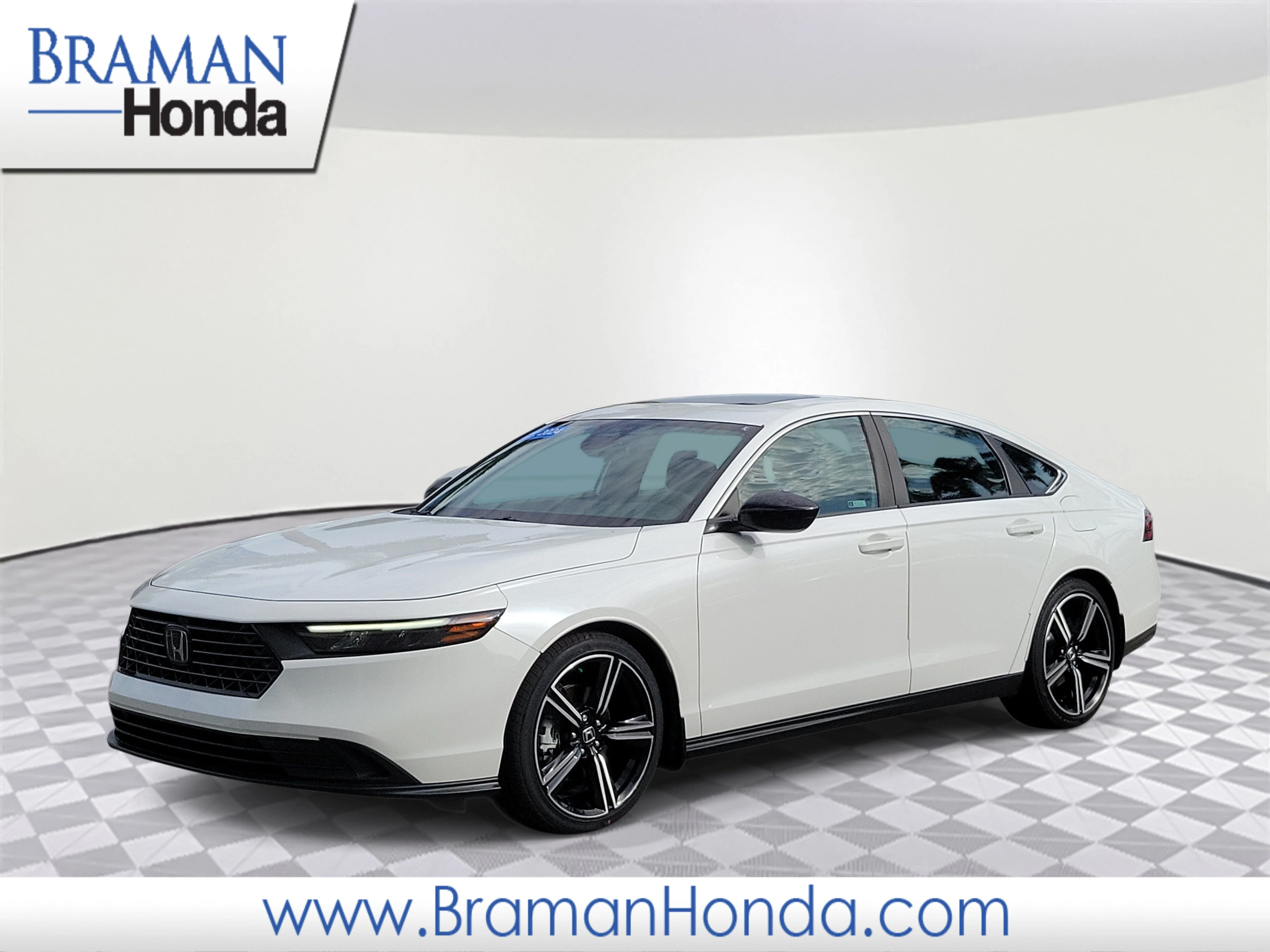 Used 2024 Platinum White Pearl Honda HYBRID SPORT image 1