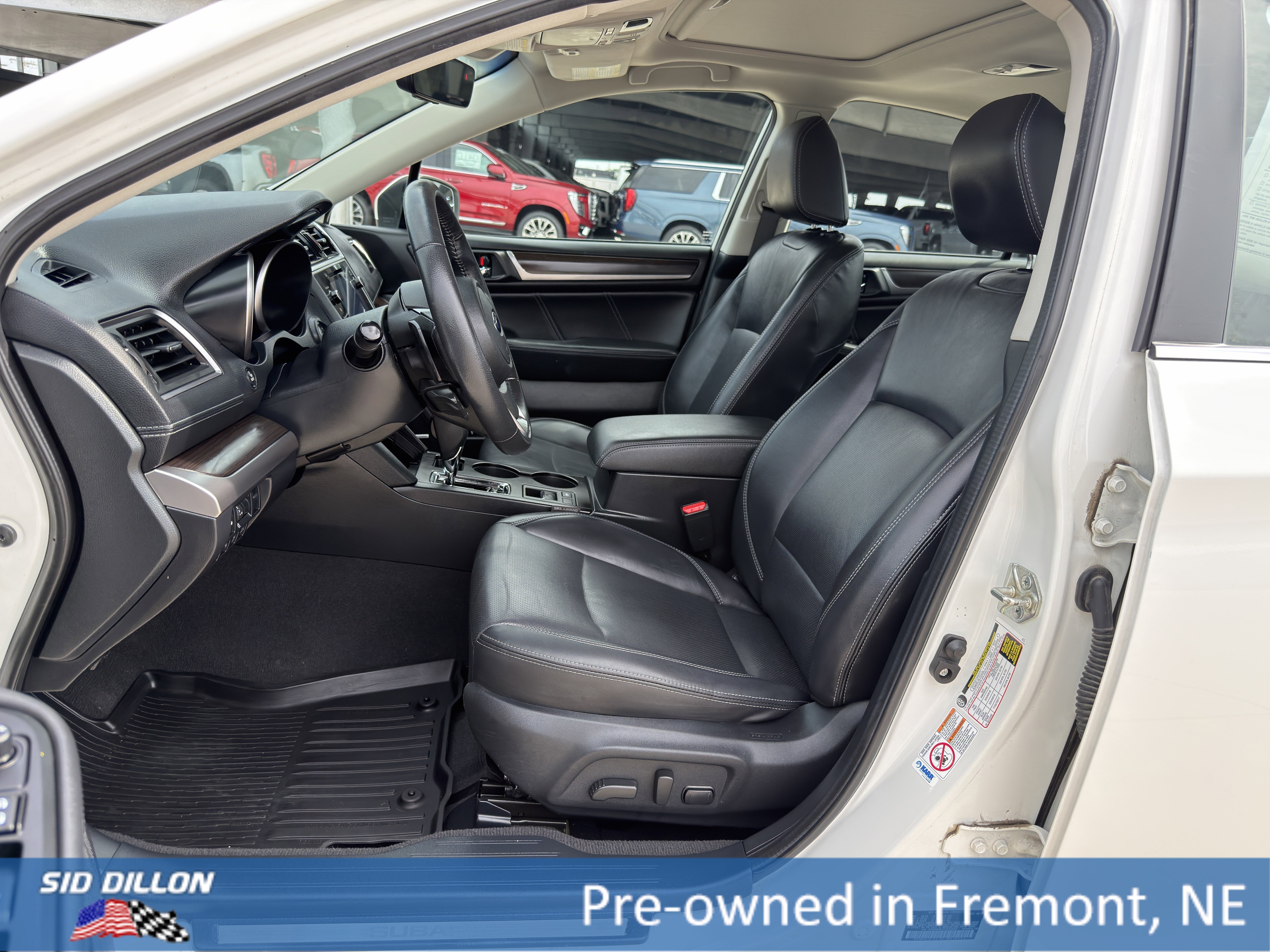 Used 2019 Crystal White Pearl Subaru Limited image 13