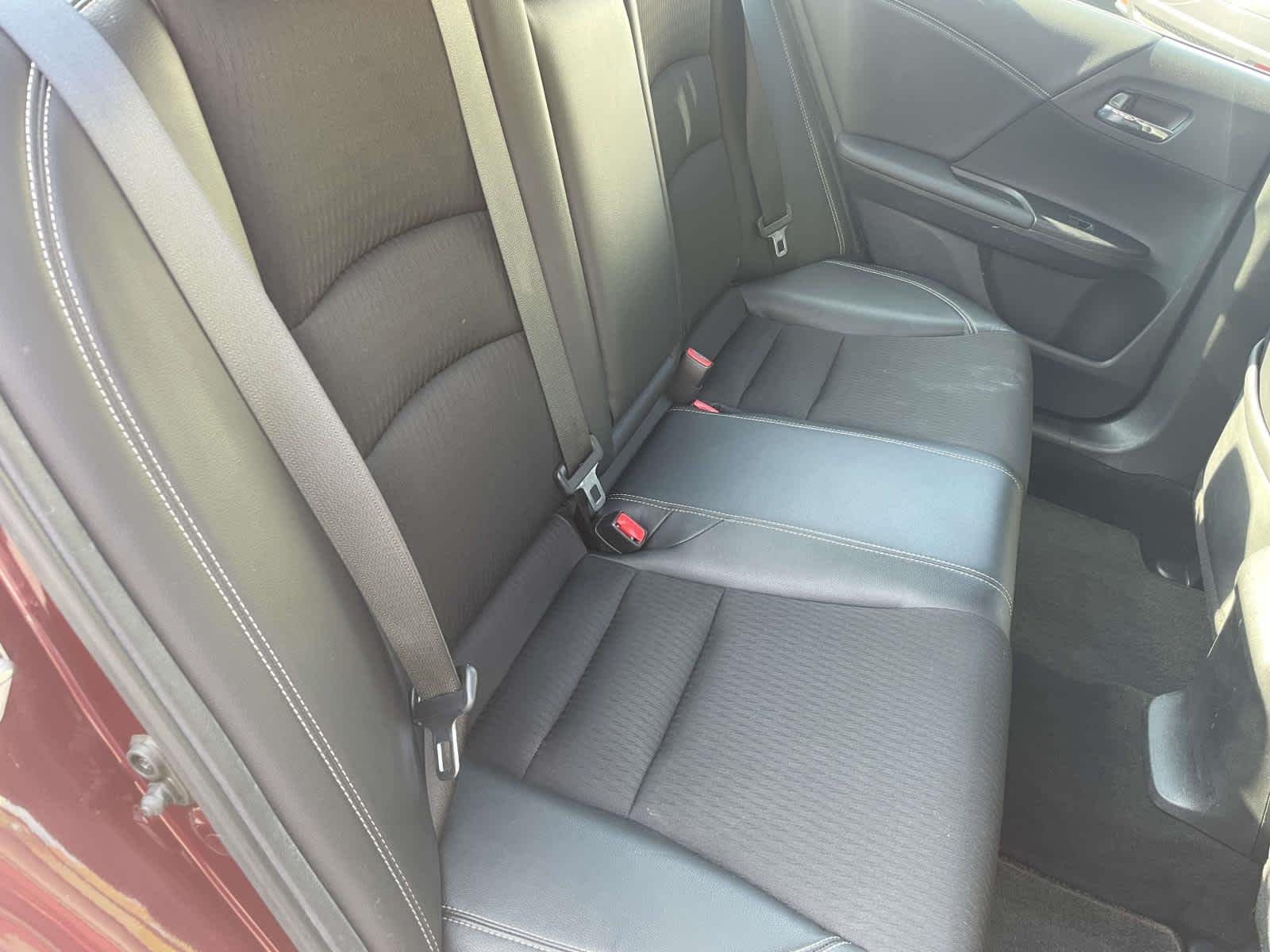 Used 2016 Basque Red Pearl II Honda Sport image 27