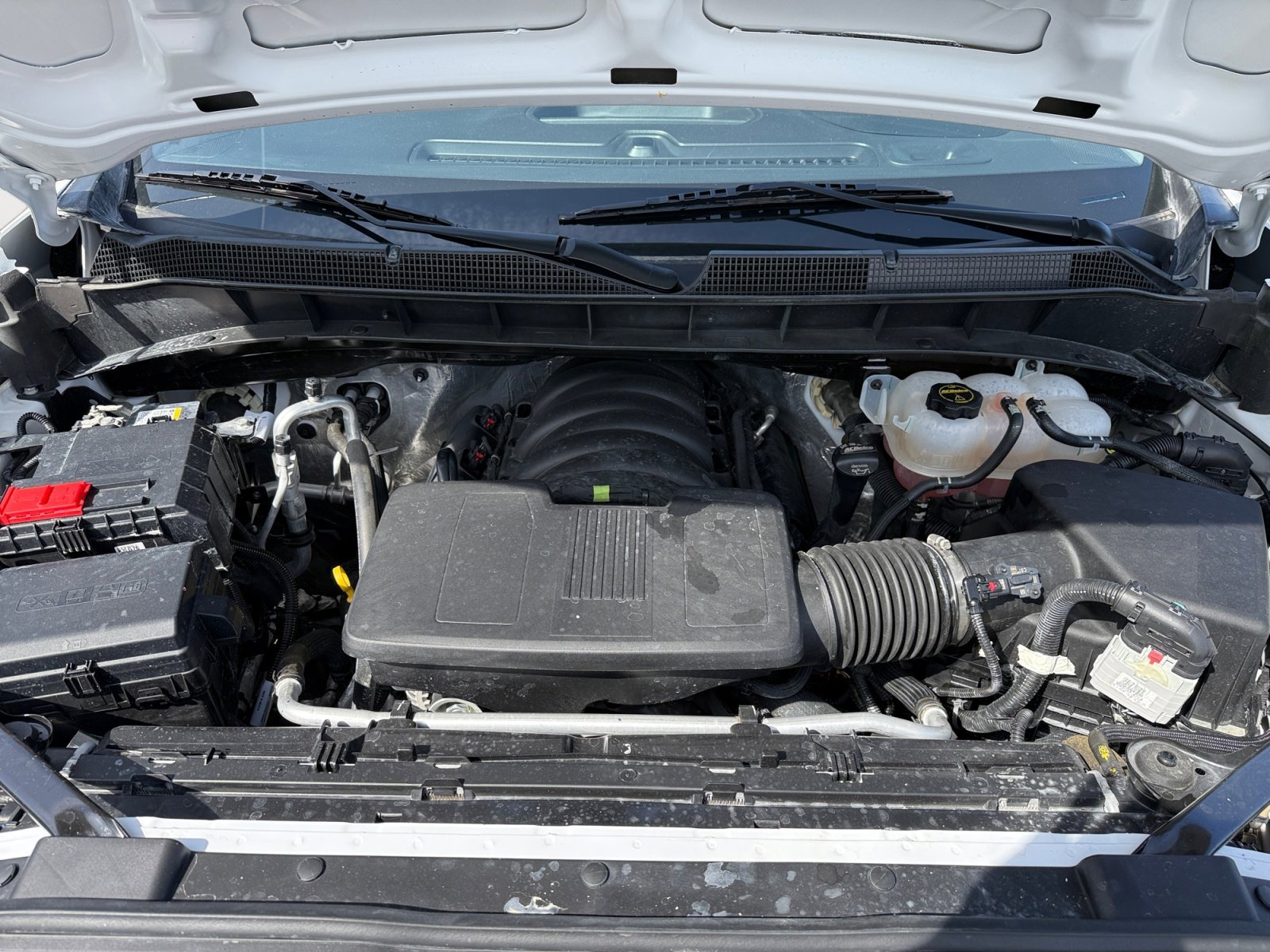 Used 2025 Summit White Chevrolet WT image 18