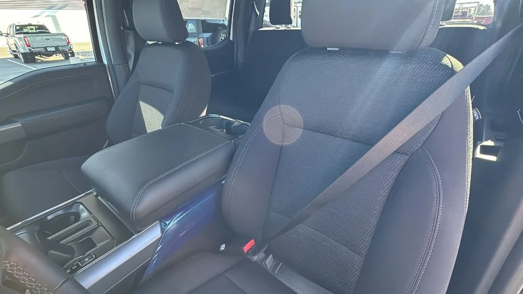 New 2026 Oxford White Ford XLT image 16