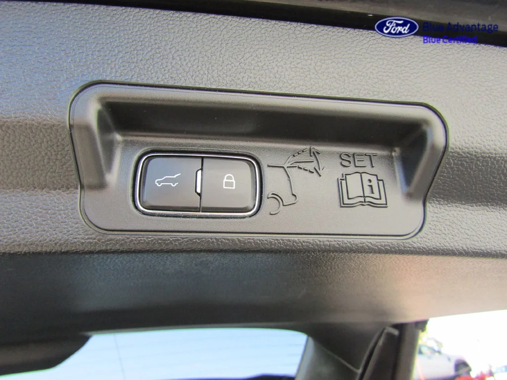 Certified Used 2022 Agate Black Metallic Ford ST-Line image 39