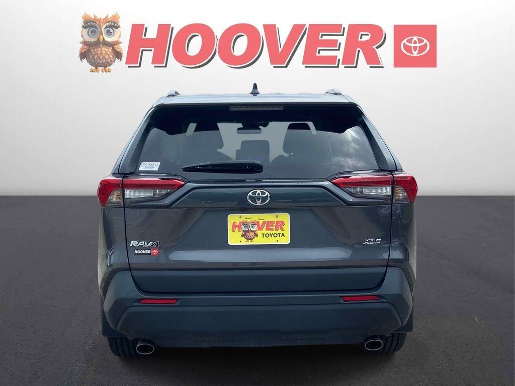 Used 2024 Gray Toyota XLE Premium image 3