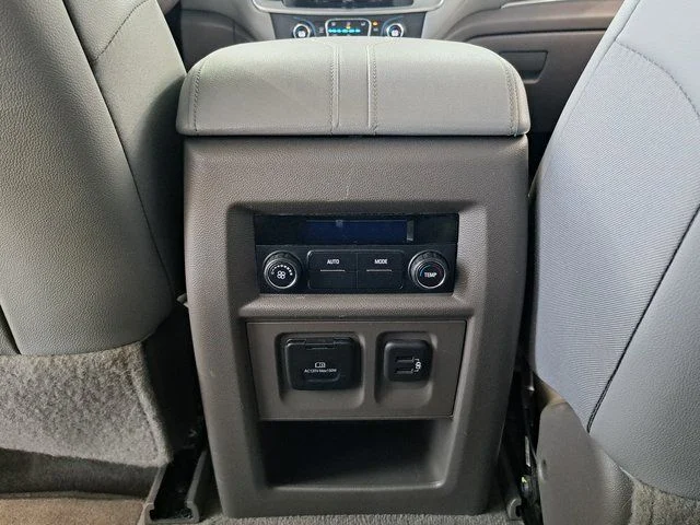 Used 2019 Gray Chevrolet 3LT image 28