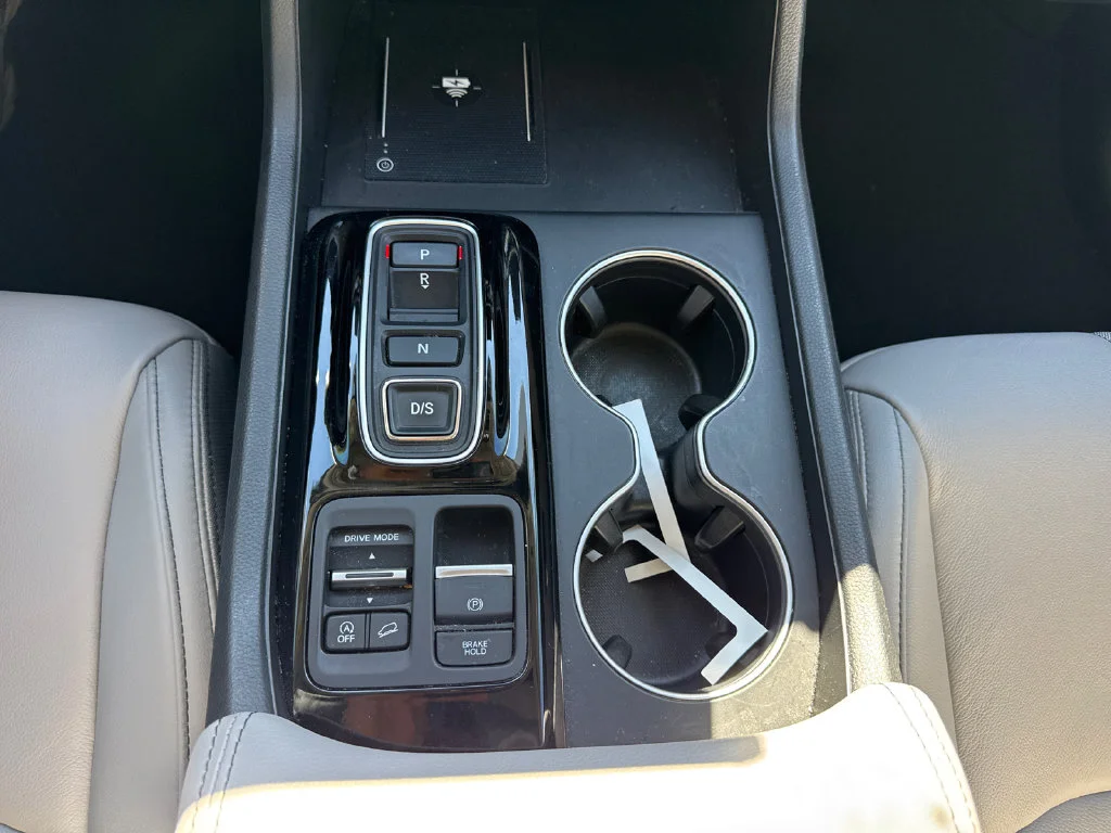 Used 2025 Lunar Silver Metallic Honda Touring image 23