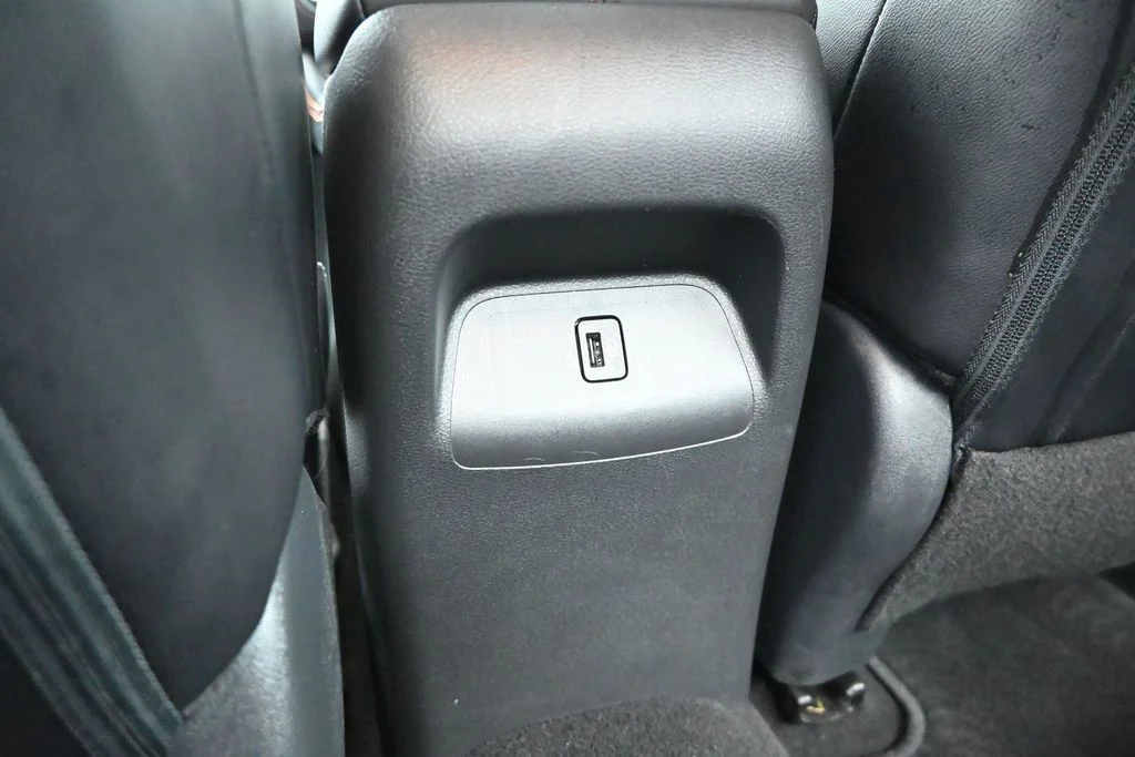 Used 2022 Black Nissan SR image 24