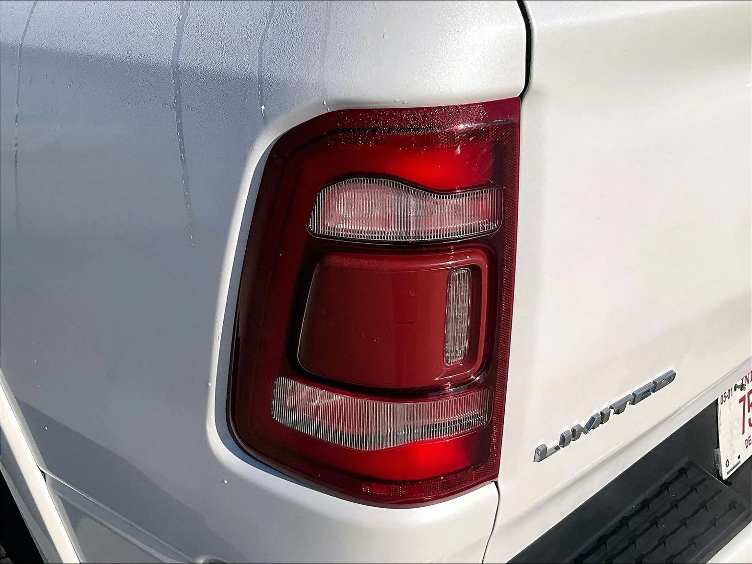 Used 2020 Off-white Ram Limited image 31