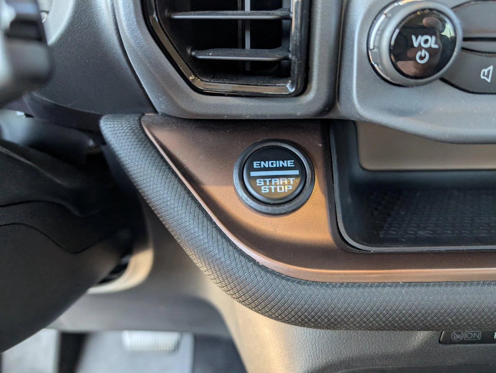 Used 2024 Oxford White Ford Outer Banks image 22