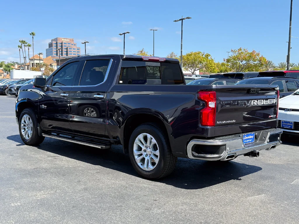 Used 2022 DARK ASH METALLIC Chevrolet LTZ image 8