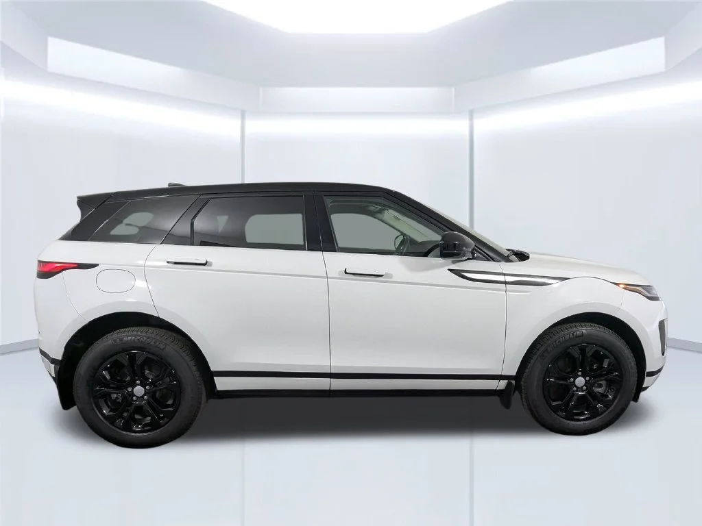 Used 2023 White Land Rover S image 26