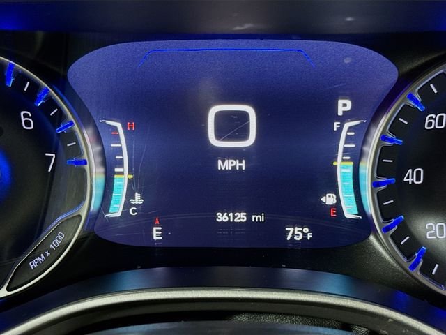Used 2025 Black Chrysler Select image 12