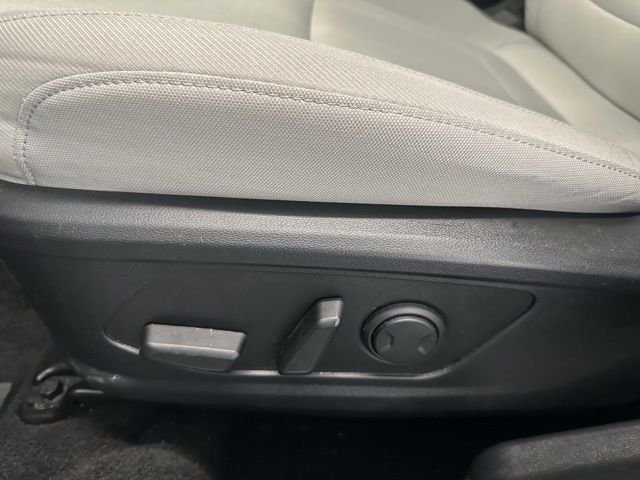 Used 2025 Black Hyundai SEL image 19
