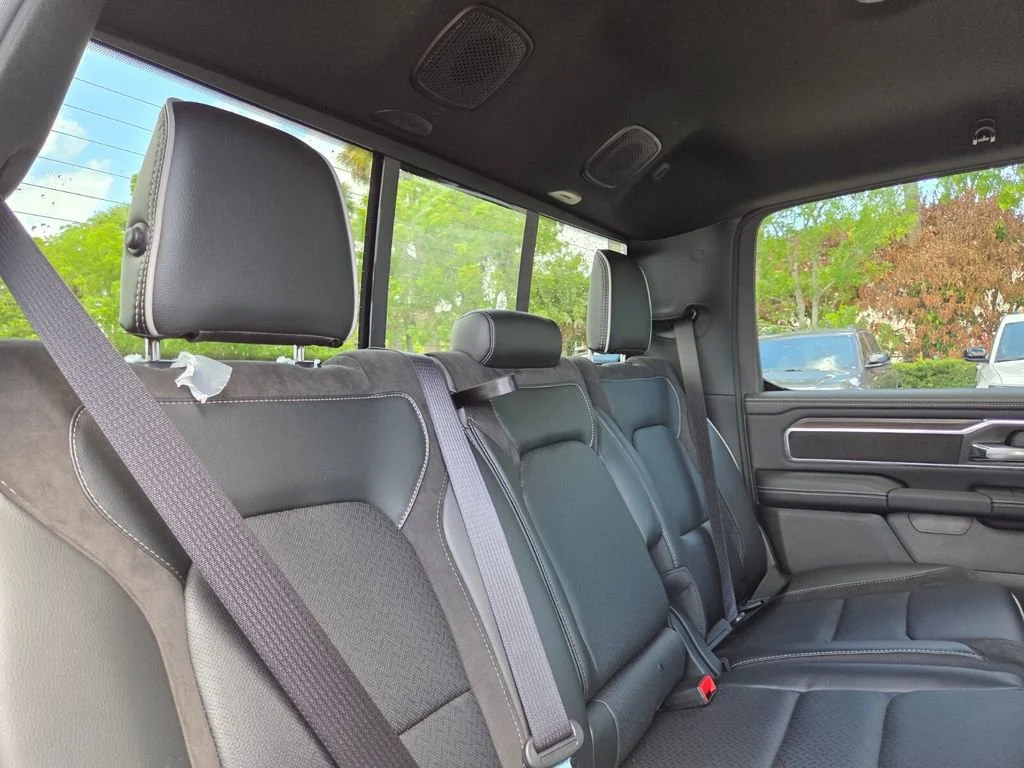 New 2026 Diamond Black Crystal Pearl-Coat Exterior Paint RAM Laramie image 18