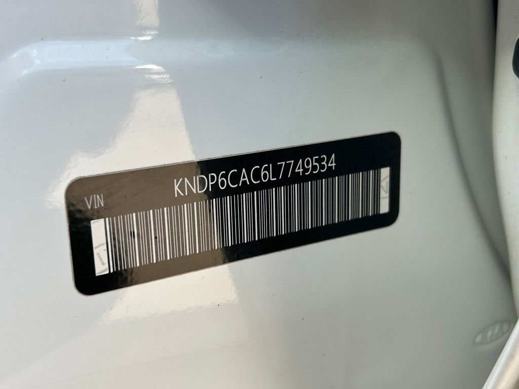 Used 2020 White Kia S image 52