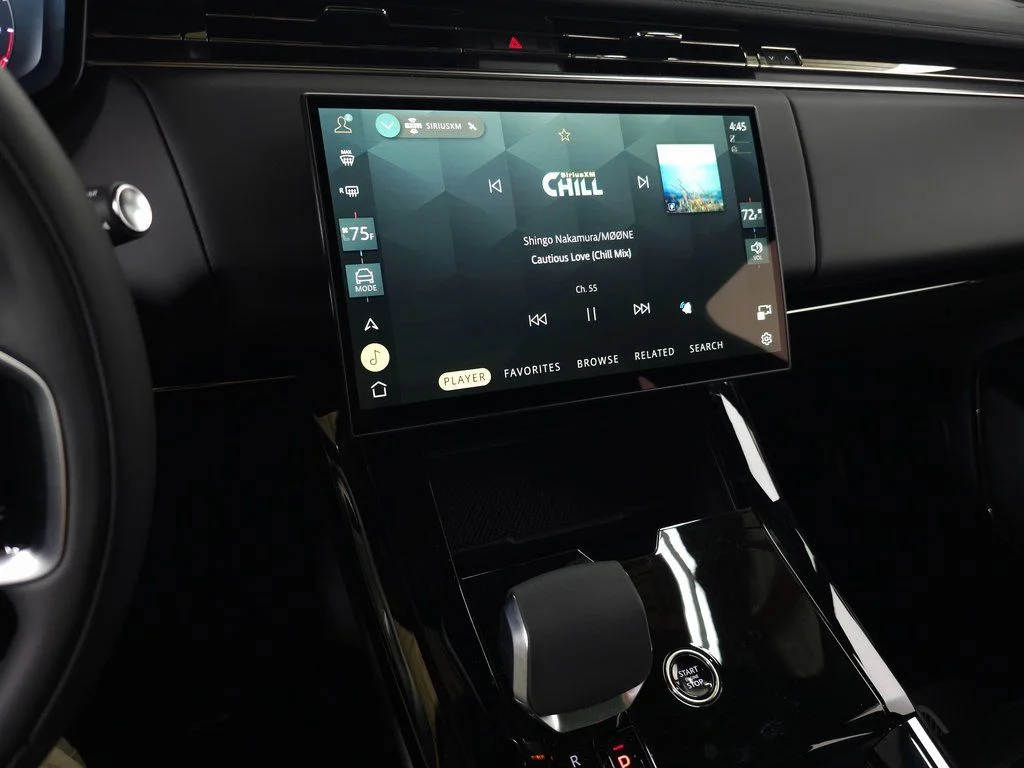 New 2026 Santorini Black Land Rover SE image 21
