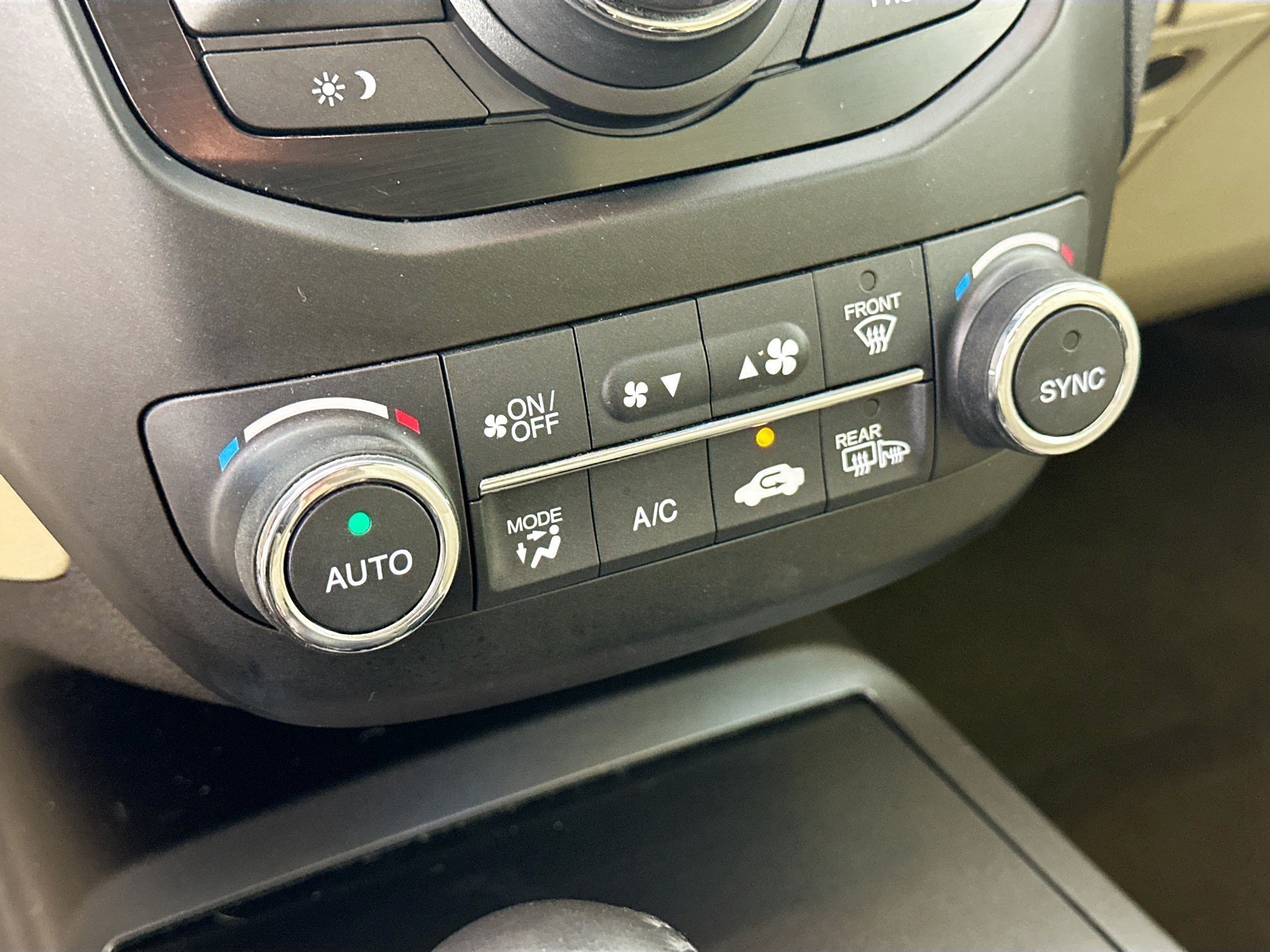 Used 2013  Acura Tech Pkg image 27