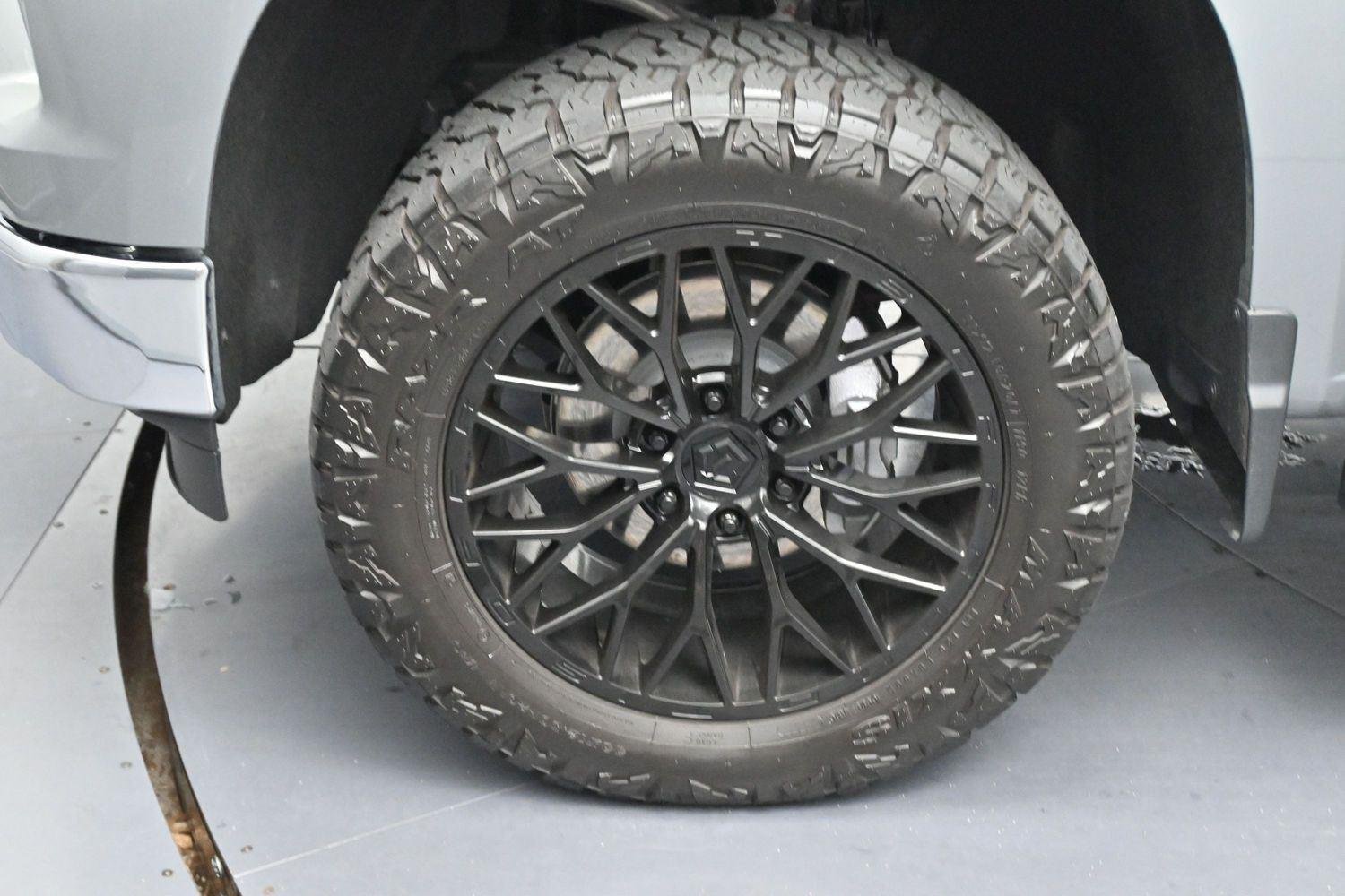 Used 2025 Sterling Gray Metallic Chevrolet LT image 36