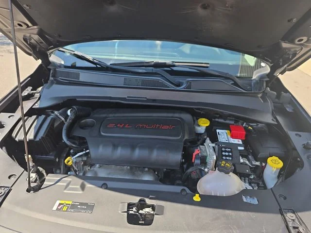 Used 2022 Gray Jeep Latitude Lux image 28