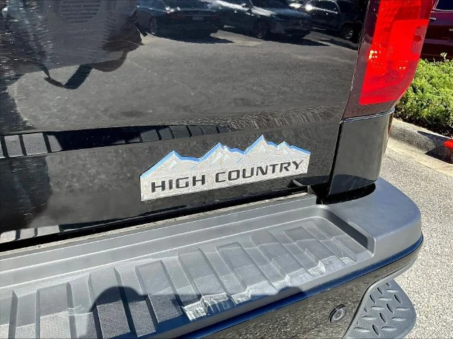 Used 2016 Black Chevrolet High Country image 28