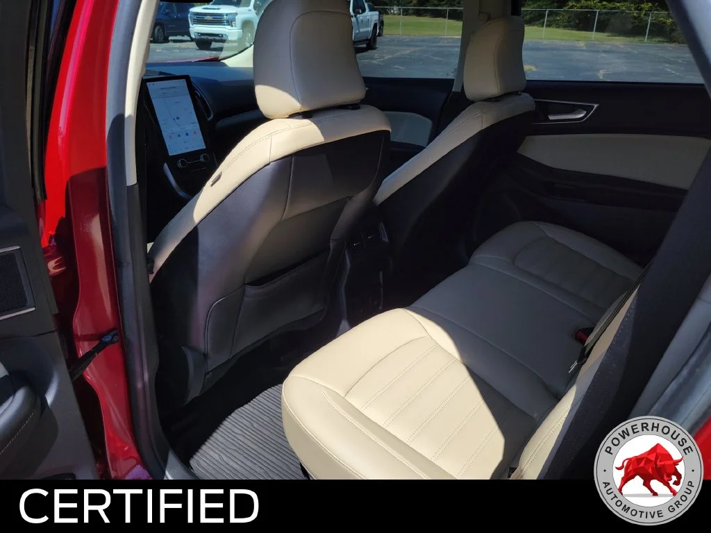 Used 2022 Red Ford SEL image 16