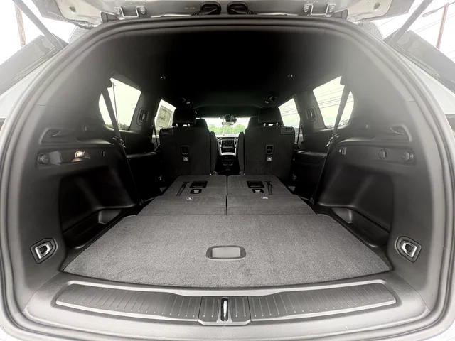 New 2026 Silver Zynith Exterior Paint Jeep Laredo image 16