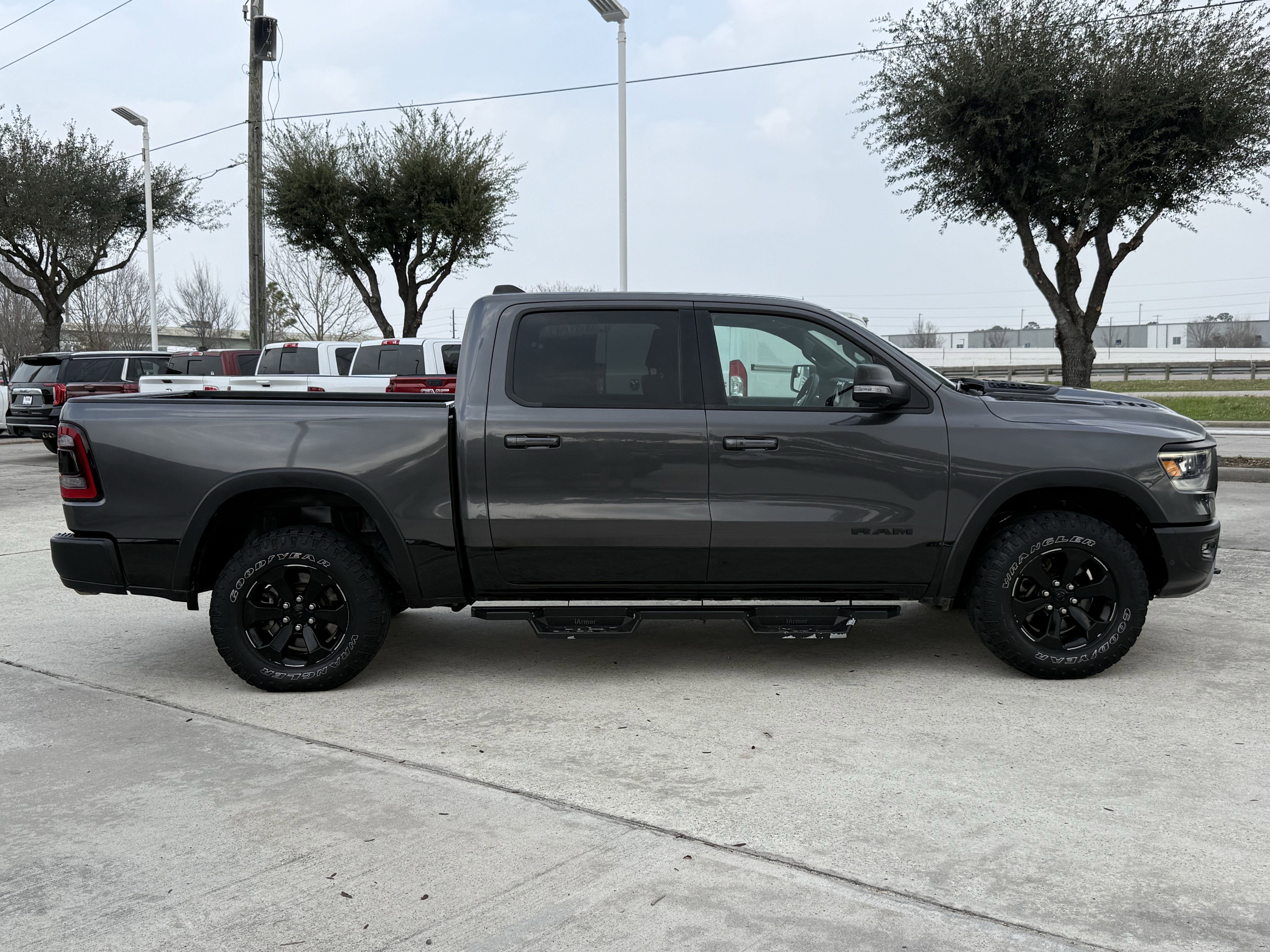 Used 2019 Granite Crystal Metallic Clearcoat Ram  image 3