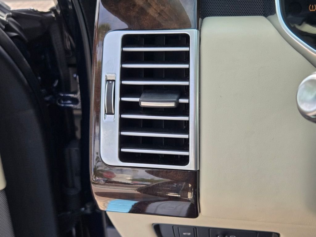 Used 2021 Blue Land Rover Westminster image 30