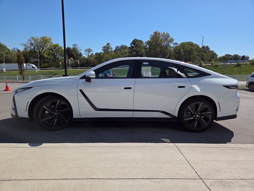 New 2026 Ultra White Lexus PREMIUM AWD image 23
