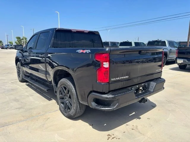 Used 2023 Gray Chevrolet Custom image 4