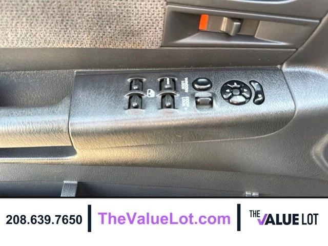 Used 2001  Dodge Sport image 17